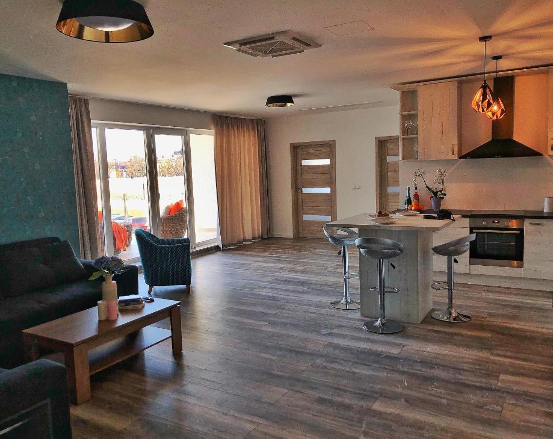 Moment Apartments Szolnok Luaran gambar