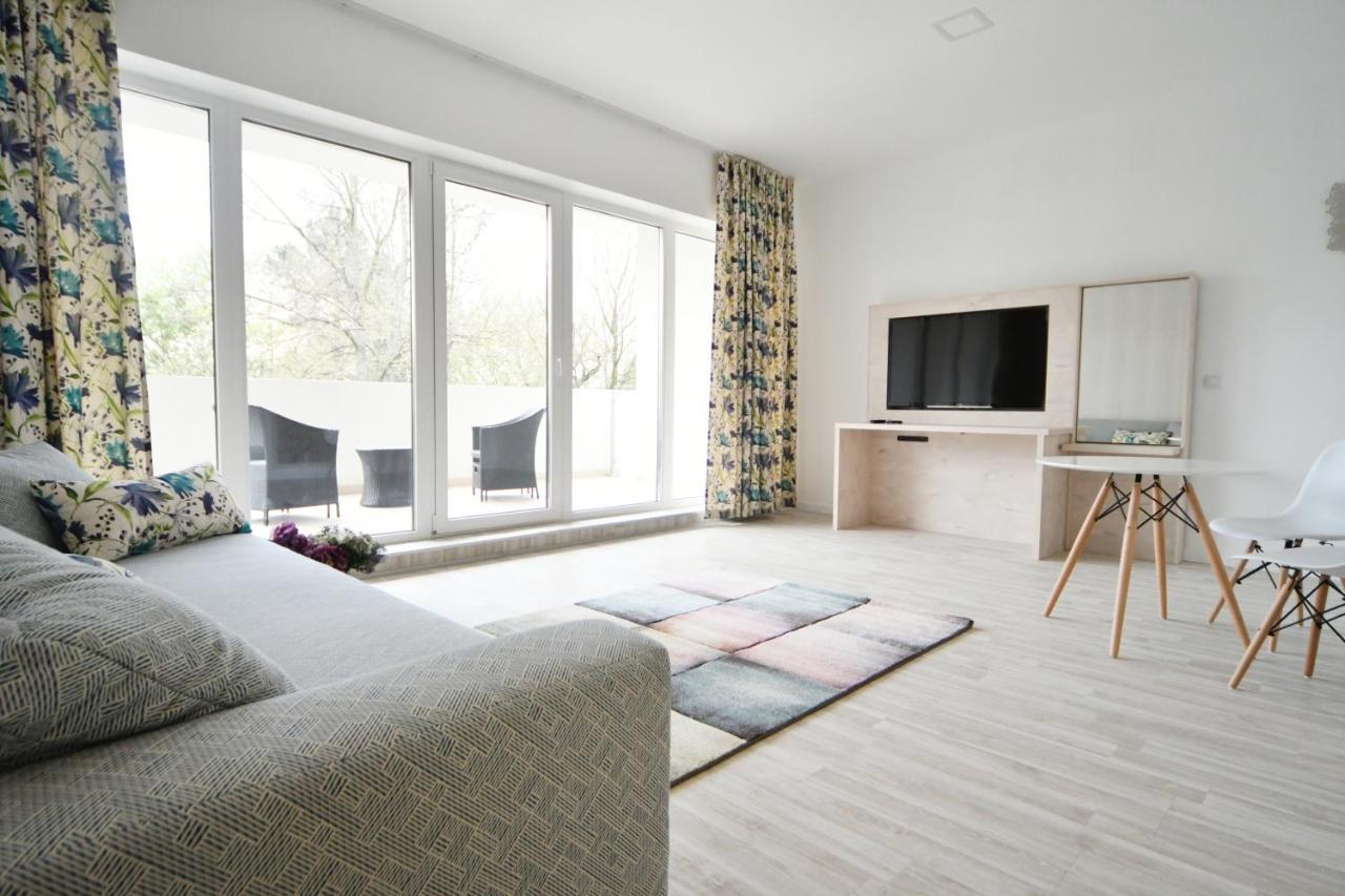 Moment Apartments Szolnok Luaran gambar