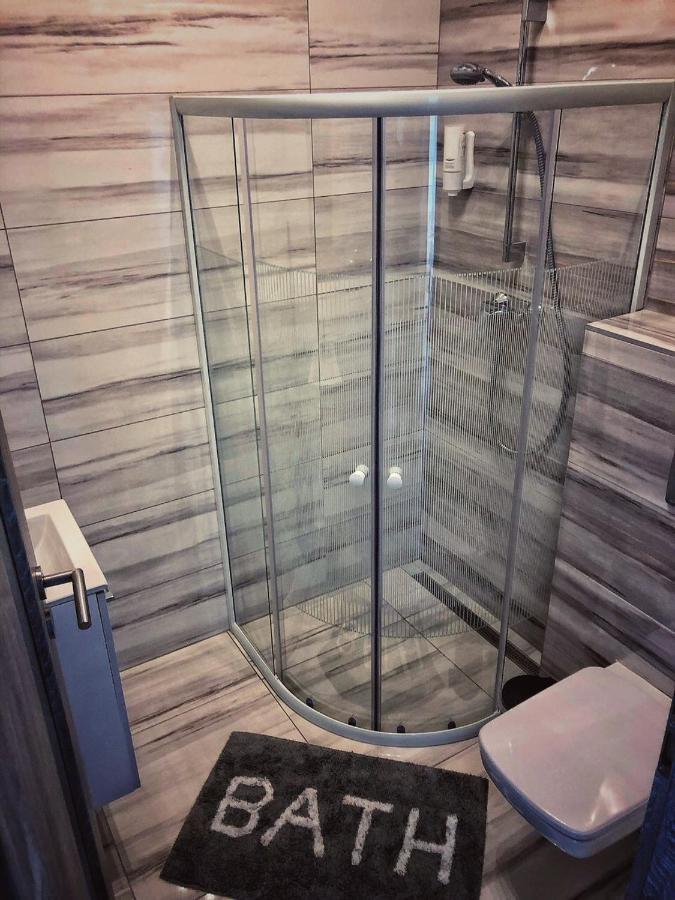 Moment Apartments Szolnok Luaran gambar