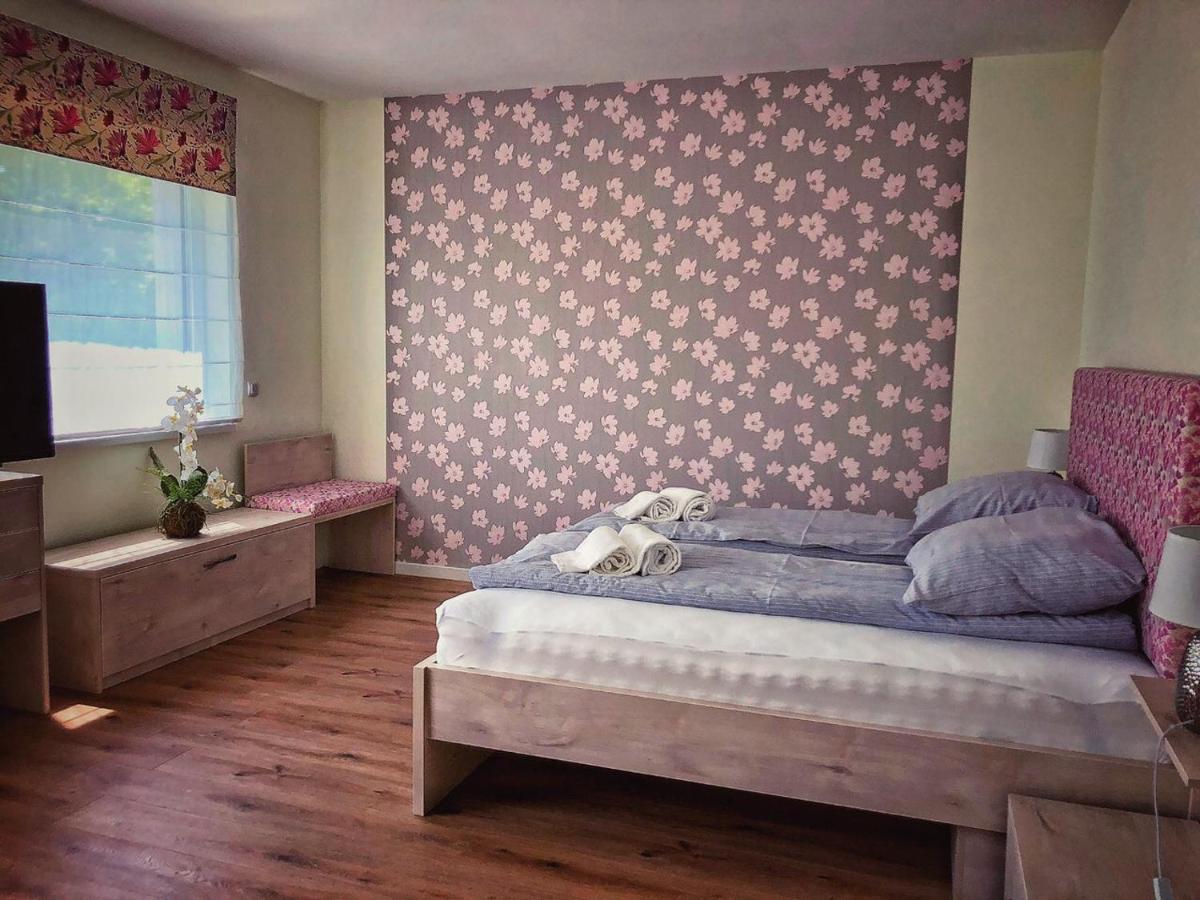Moment Apartments Szolnok Luaran gambar