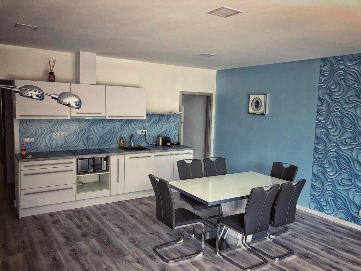 Moment Apartments Szolnok Luaran gambar