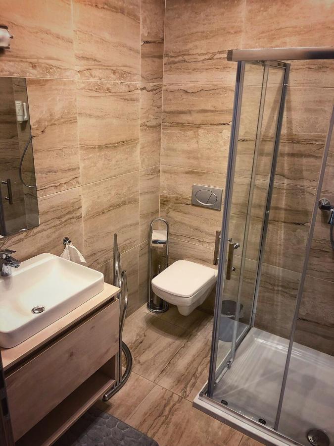 Moment Apartments Szolnok Luaran gambar