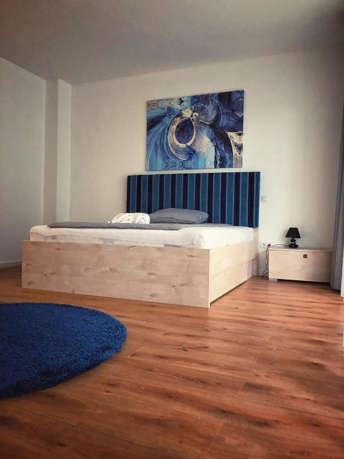 Moment Apartments Szolnok Luaran gambar
