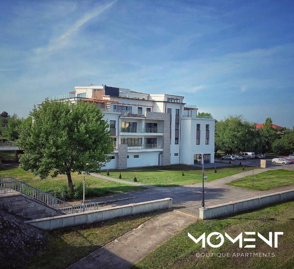 Moment Apartments Szolnok Luaran gambar
