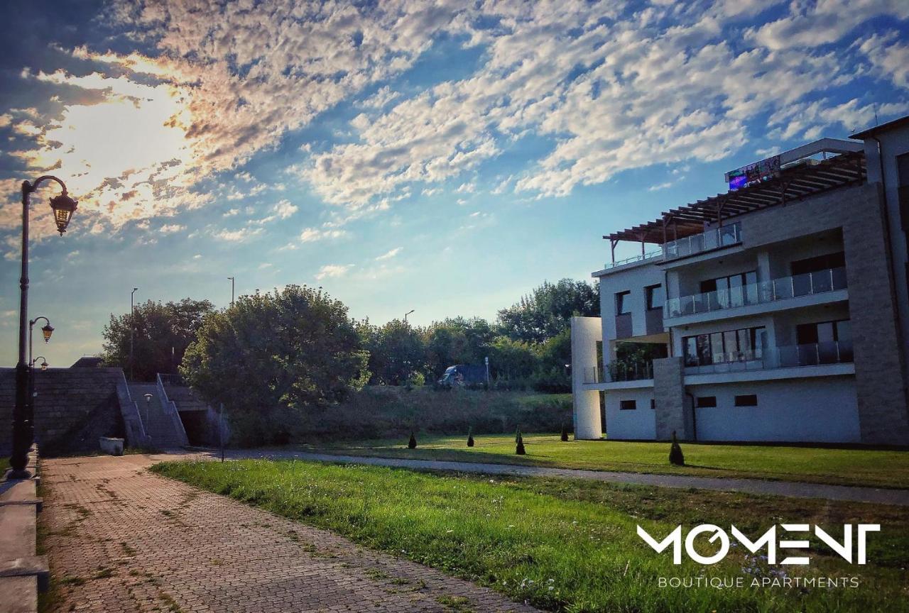 Moment Apartments Szolnok Luaran gambar